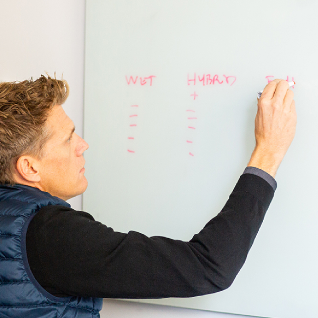 Snapdocs: What Is a Hybrid Closing and How Does It Work? Blog Post